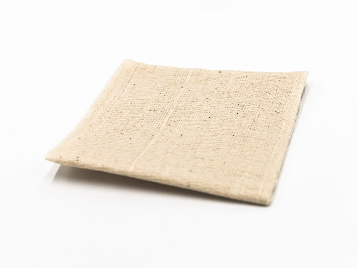 Tampon d'essuyage pour éliminer la poussière avant la pose